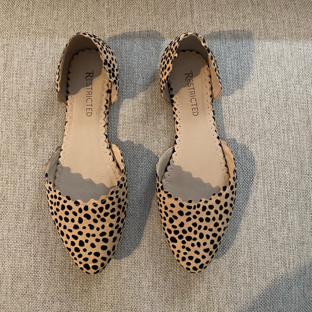 Restricted flats, brown and black cheetah print